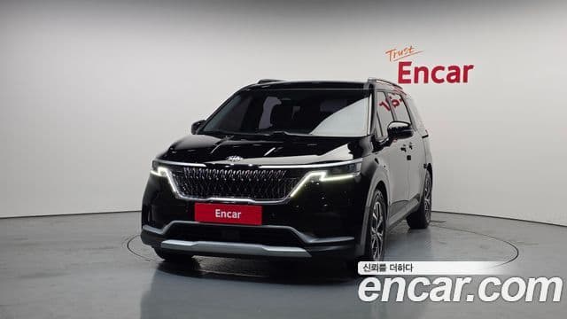 Kia Carnival 2021 — ფოტო 3/20