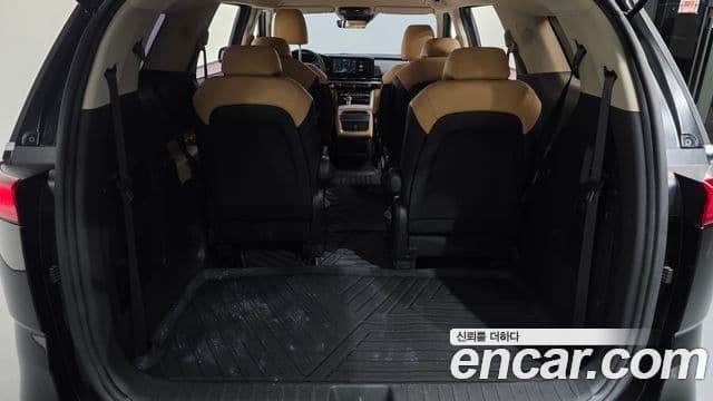 Kia Carnival 2021 — ფოტო 20/20