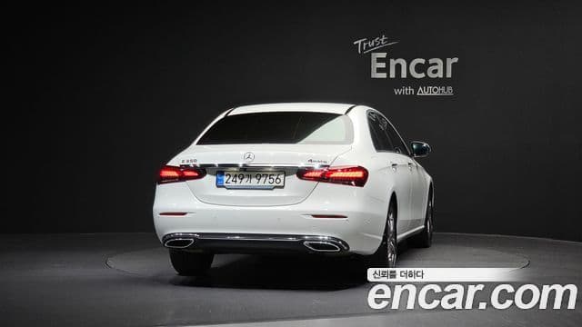 Mercedes-Benz E-Class 2021 — ფოტო 9/20