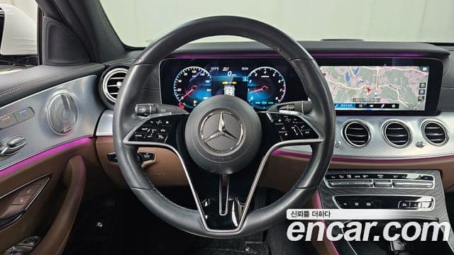 Mercedes-Benz E-Class 2021 — ფოტო 14/20