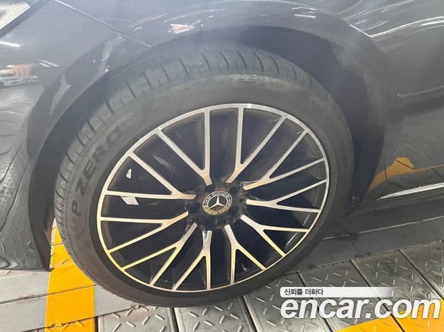 Mercedes-Benz S-Class 2025 — ფოტო 4/14