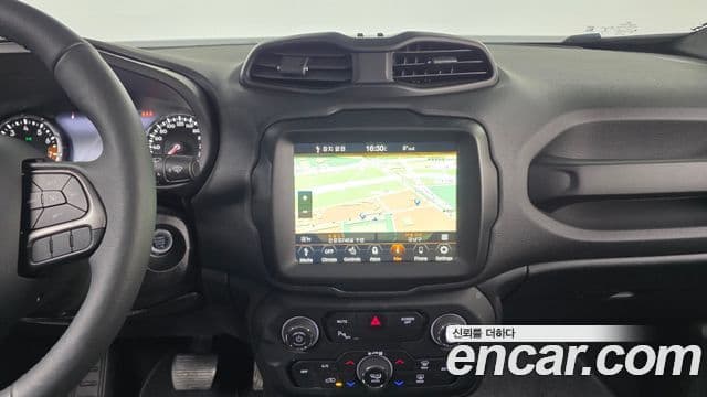 Jeep Renegade 2022 — Şəkil 14/20