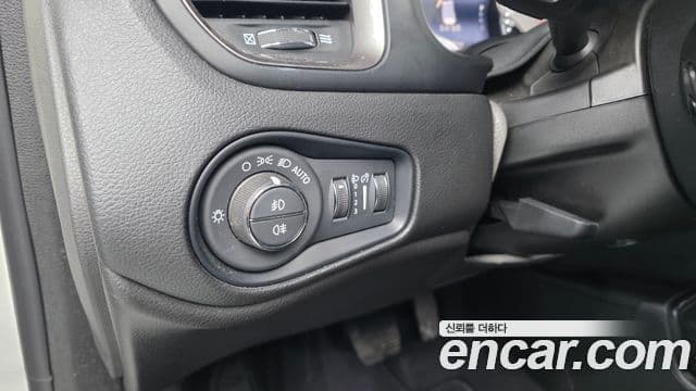 Jeep Renegade 2022 — Şəkil 17/20