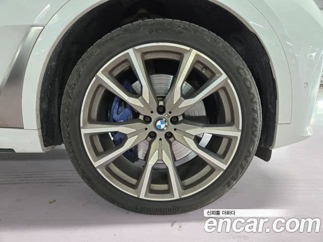 BMW X7 2019 — Şəkil 17/20