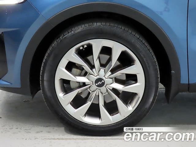 Kia Sorento 2022 — Фото 4/20