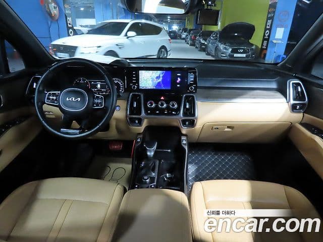 Kia Sorento 2022 — Фото 8/20