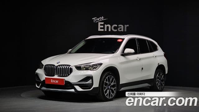 BMW X1 2022 — ფოტო 1/20