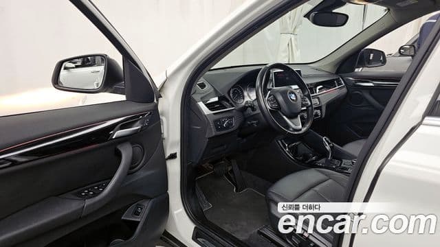 BMW X1 2022 — ფოტო 10/20