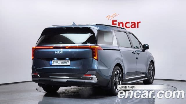 Kia Carnival 2023 — Şəkil 2/20