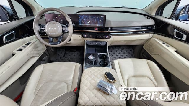 Kia Carnival 2023 — Şəkil 7/20