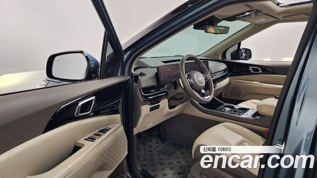 Kia Carnival 2023 — Şəkil 10/20
