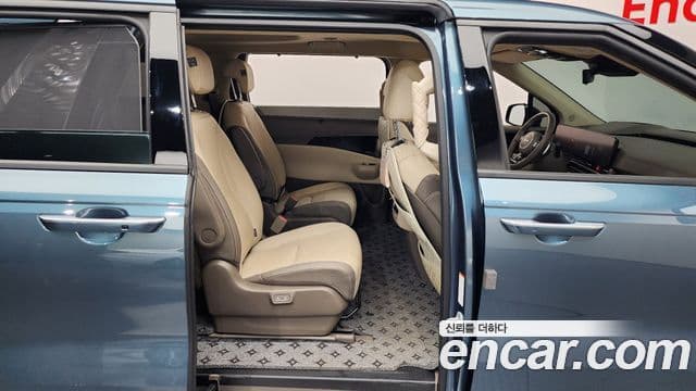 Kia Carnival 2023 — Şəkil 12/20