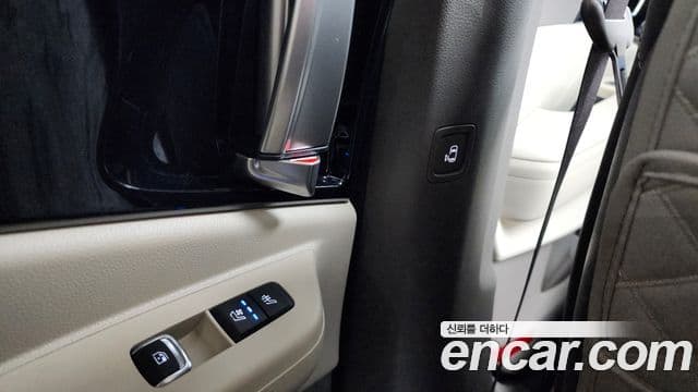 Kia Carnival 2023 — Şəkil 19/20