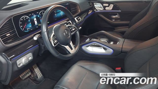 Mercedes-Benz GLE-Class 2021 — Şəkil 8/17