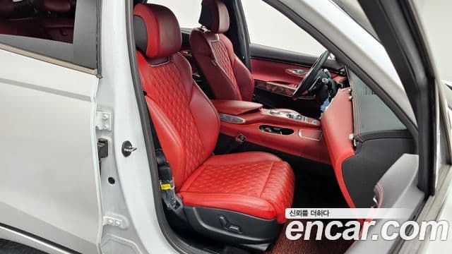 Genesis GV70 2021 — ფოტო 12/20