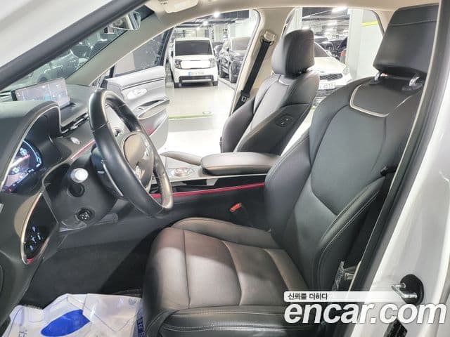 Genesis GV70 2022 — Photo 19/20