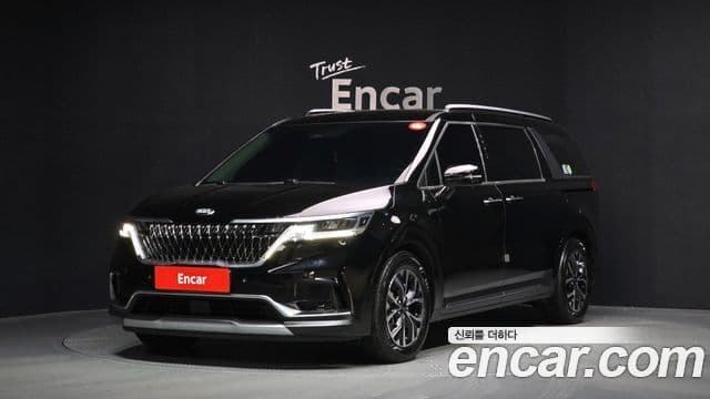 Kia Carnival 2021 — Фото 1/20