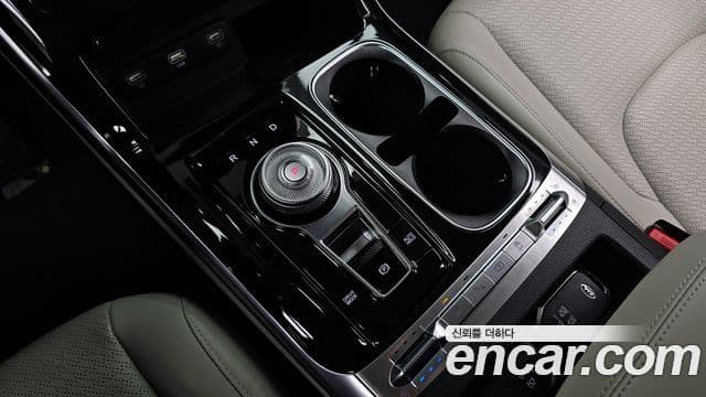 Kia Carnival 2021 — Фото 9/20