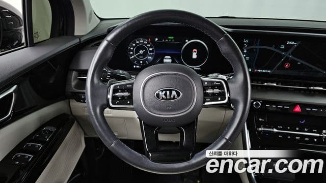 Kia Carnival 2021 — Фото 13/20