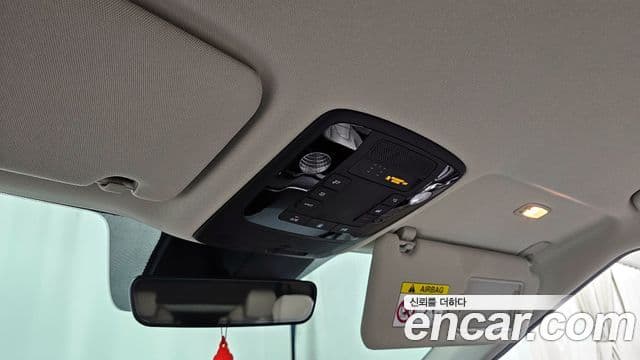 Kia Carnival 2021 — Фото 17/20