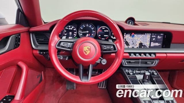 Porsche 911 2021 — ფოტო 13/20