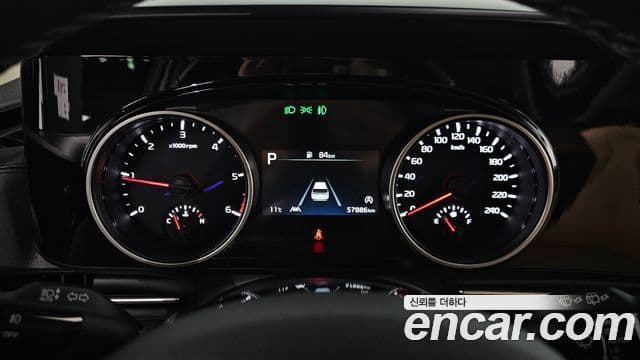 Kia Carnival 2023 — Фото 8/20