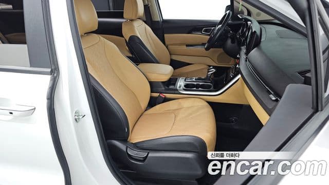 Kia Carnival 2023 — Фото 10/20