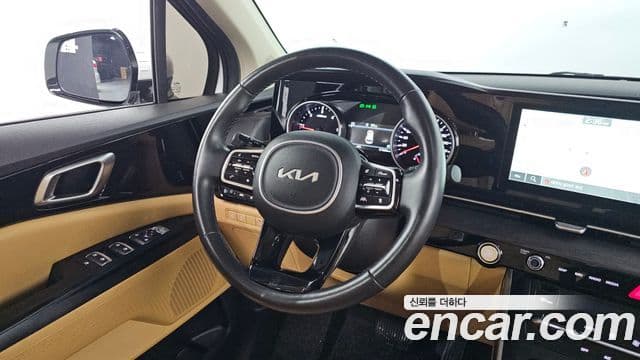 Kia Carnival 2023 — Фото 13/20