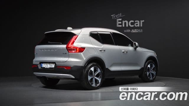 Volvo XC40 2024 — ფოტო 2/20