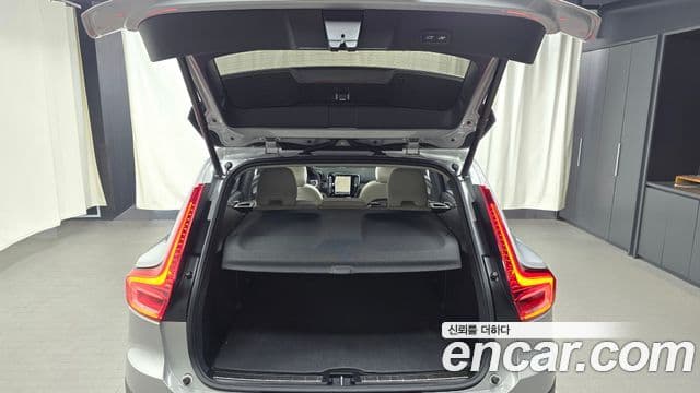 Volvo XC40 2024 — ფოტო 20/20