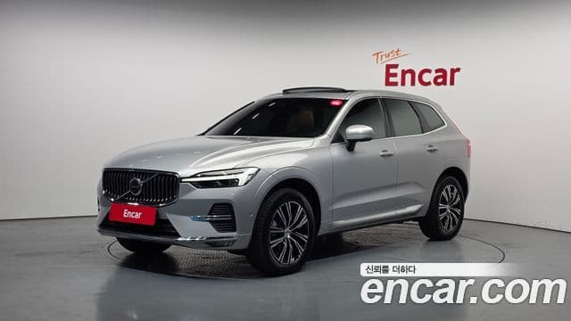 Volvo XC60 2022 — Photo 13/20