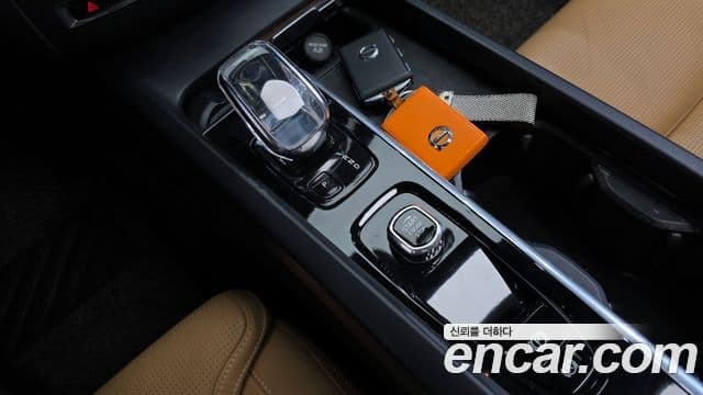 Volvo XC60 2022 — Photo 5/20
