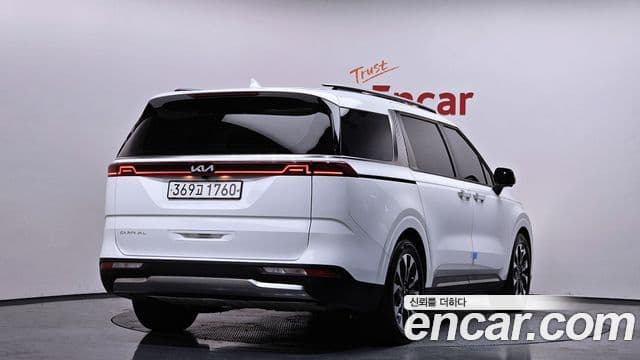 Kia Carnival 2021 — Фото 2/20