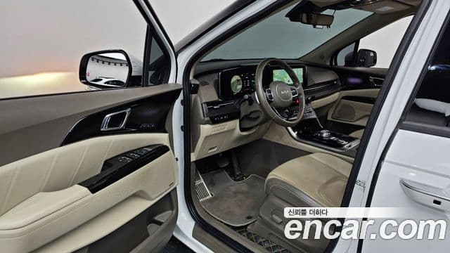 Kia Carnival 2021 — Фото 10/20