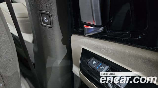 Kia Carnival 2021 — Фото 18/20