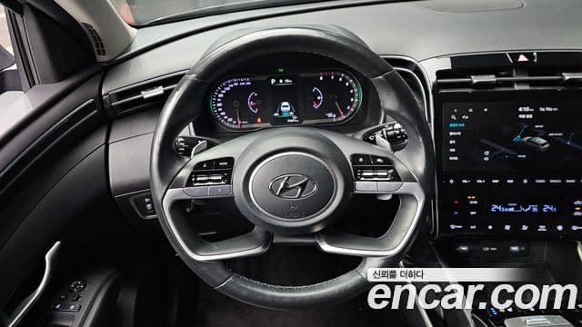 Hyundai Tucson Hybrid 2022 — ფოტო 13/20