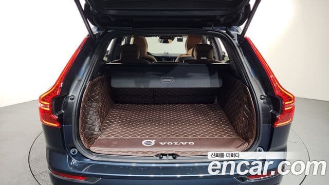 Volvo XC60 2021 — Şəkil 20/20