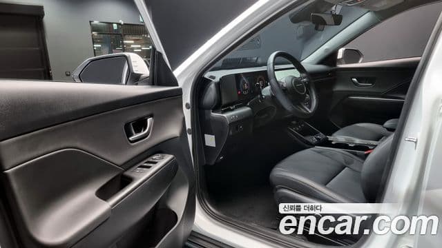 Hyundai Kona 2023 — ფოტო 11/20
