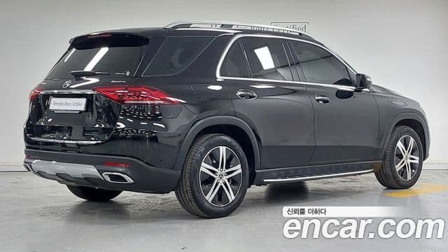 Mercedes-Benz GLE-Class 2020 — ფოტო 1/17