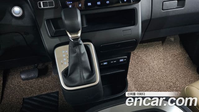 Hyundai Staria 2023 — Şəkil 9/20