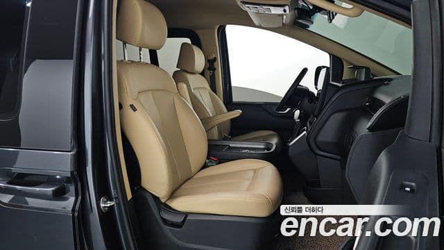 Hyundai Staria 2023 — Şəkil 10/20