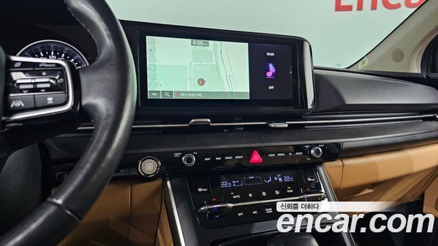 Kia Carnival 2022 — Şəkil 16/20