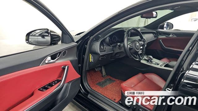 Kia Stinger 2019 — Şəkil 8/20