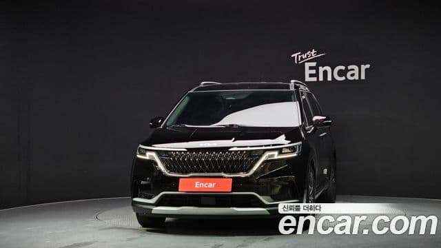 Kia Carnival 2021 — ფოტო 3/20