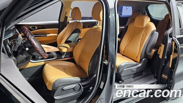 Kia Carnival 2021 — ფოტო 11/20
