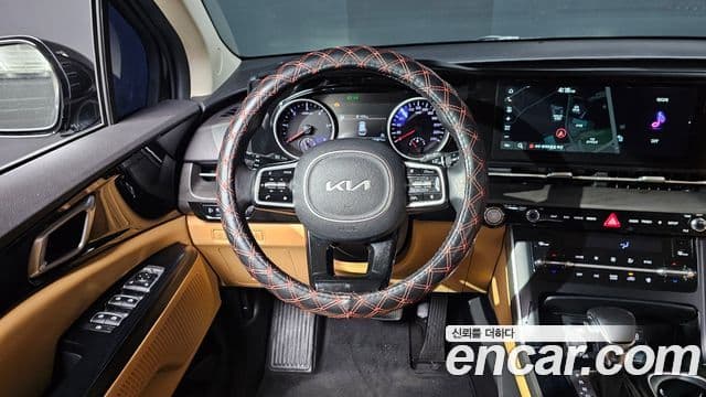 Kia Carnival 2021 — ფოტო 12/20