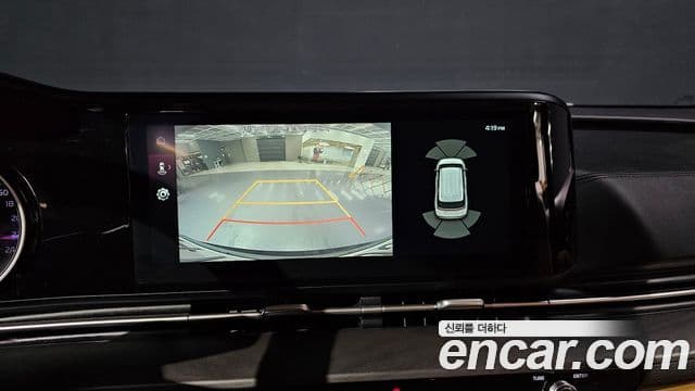 Kia Carnival 2021 — ფოტო 13/20