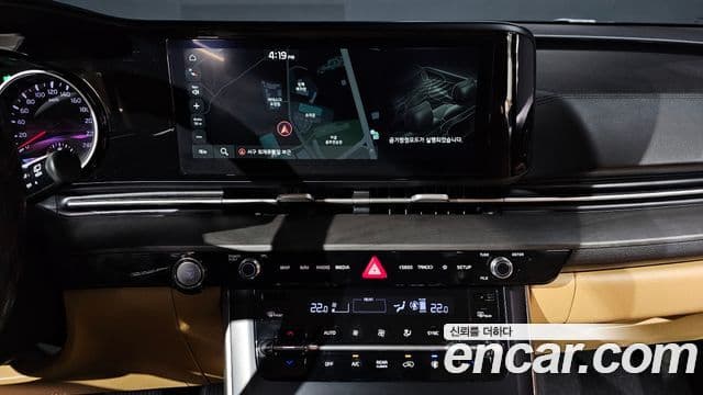 Kia Carnival 2021 — ფოტო 14/20