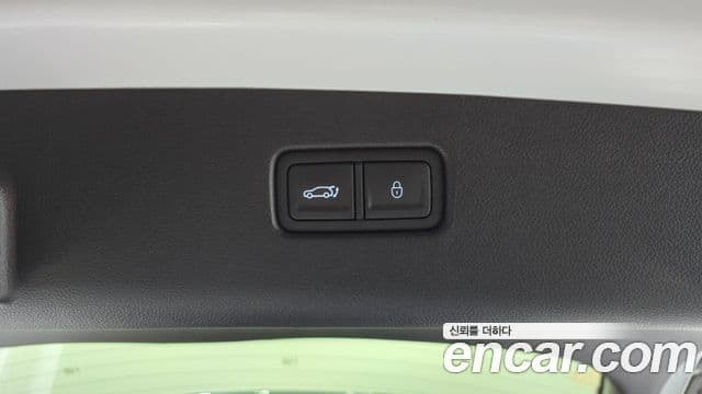 Genesis GV70 2022 — фото 20 из 20