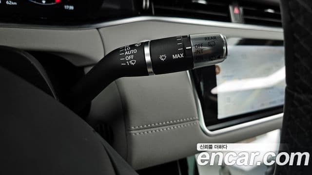 Land Rover Range Rover Evoque 2021 — Фото 14/20